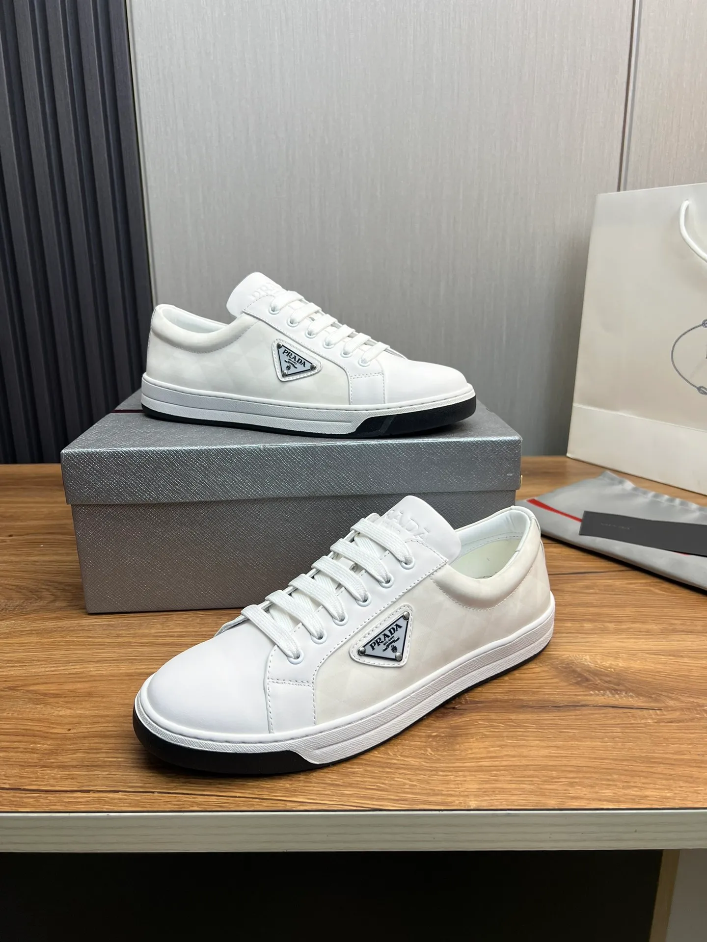 Men's shoes 💰500💰 [PRADA] Popular items in the men's shoe counter, synchronized with the official website, 1 high-quality shipment ✔️Original cowhide splicing + cowhide lining, 1🆚1 replica, original sole, 38-45 (45 customized, non-refundable)